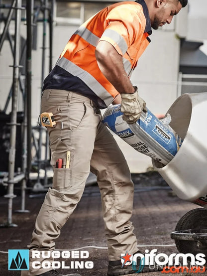 Construction worker’s workwear featuring Syzmik Rugged Cooling Cargo Pants for stay cool comfort