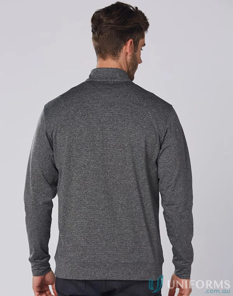 Gray long-sleeved zip-up shirt from Spirit Ultimate Men’s Ultimate Men’s Half collection