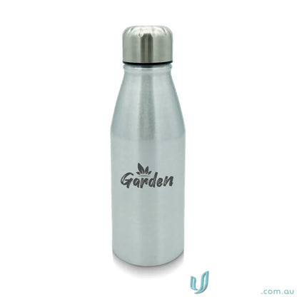 Silver metal water bottle made of single-wall aluminium, perfect for daily use