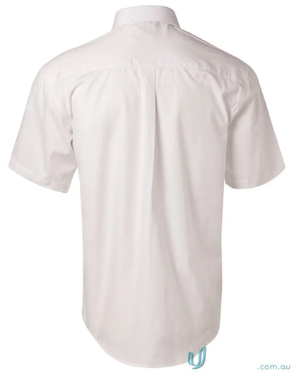 White short-sleeved Winning Spirit Poplin SS Shirt for a fresh look