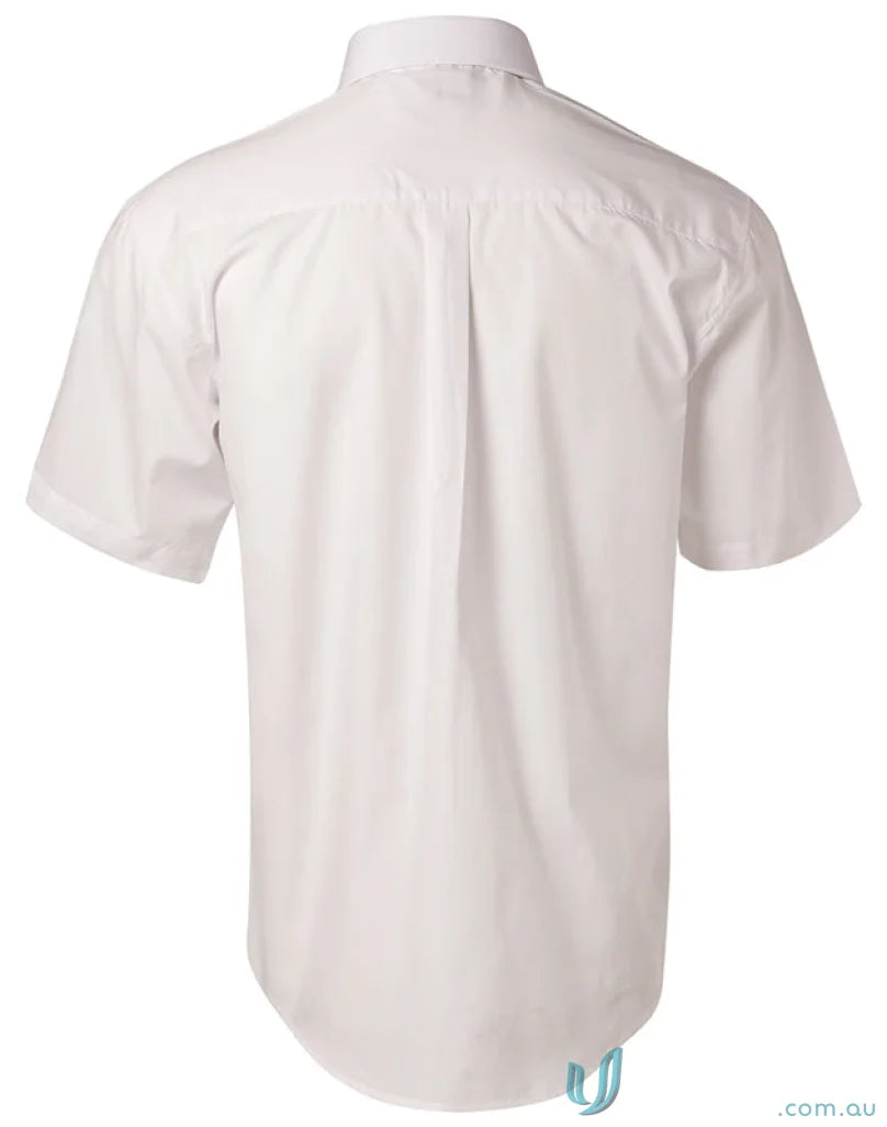 White short-sleeved Winning Spirit Poplin SS Shirt for a fresh look