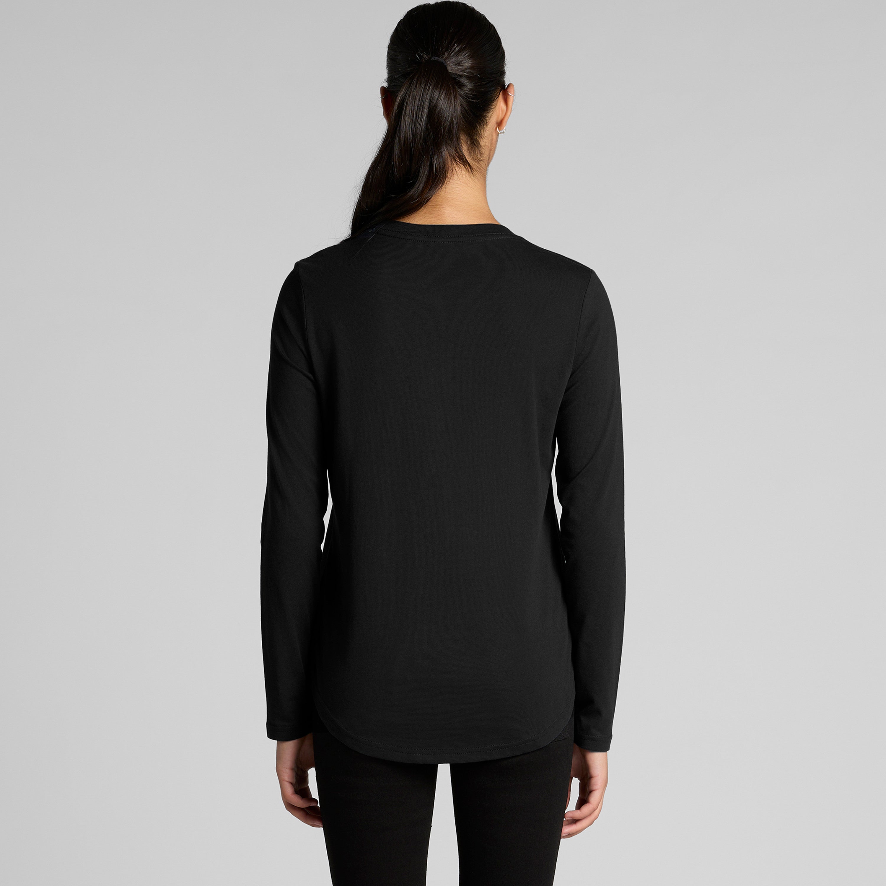 Women’s Maple Curve black long sleeve tee with relaxed fit