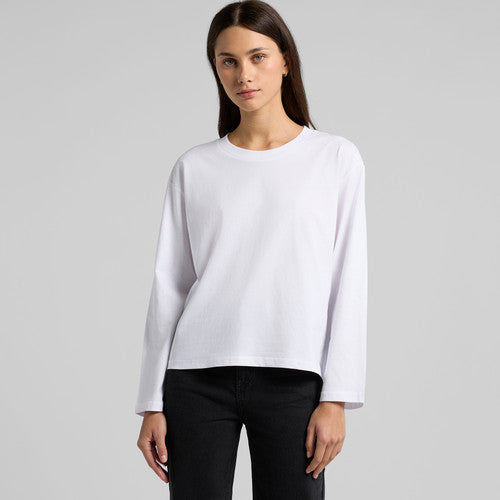 White long-sleeved top with a relaxed fit and round neckline.