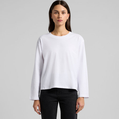White long-sleeved top with a relaxed fit and round neckline.