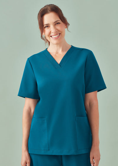 Womens Pulse V-Neck Scrub Top in teal with pockets, utility loop