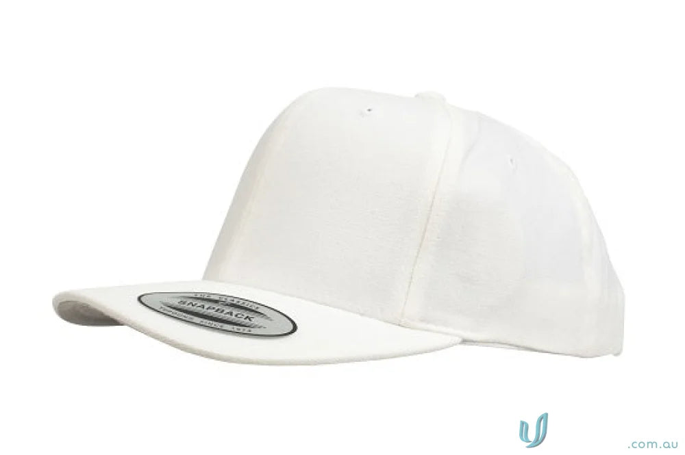White classic snapback cap ideal for uniforms and workwear by Yupoong Classic Snapback Cap