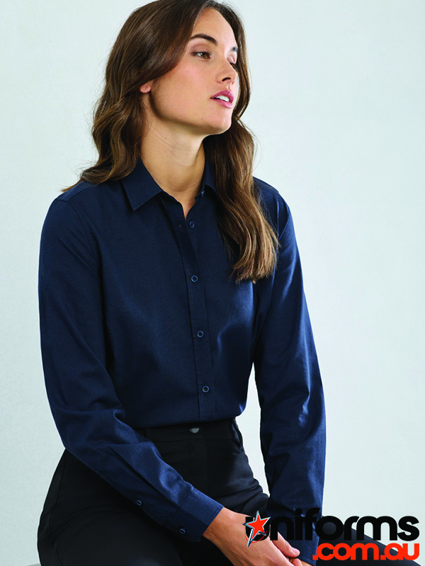 S421LL - Product Navy: Timeless navy long sleeve shirt, suitable for various occasions.
